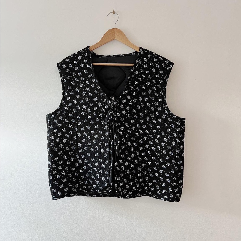 Black Floral Tie-Front Vest